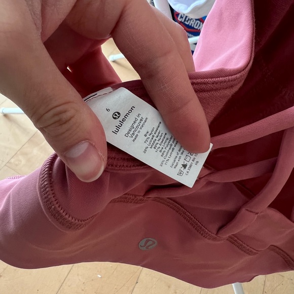 Lululemon sports bra - Picture 3 of 3
